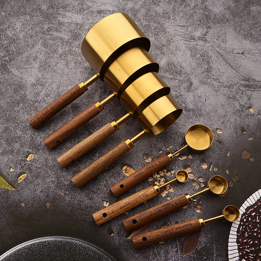 Measuring Cups in wood