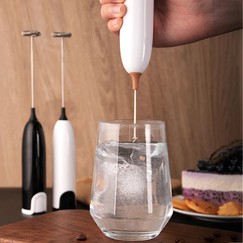 FrothMaster Pro: Ultimate Handheld Milk Frother for Lattes, Cappuccinos, and More!